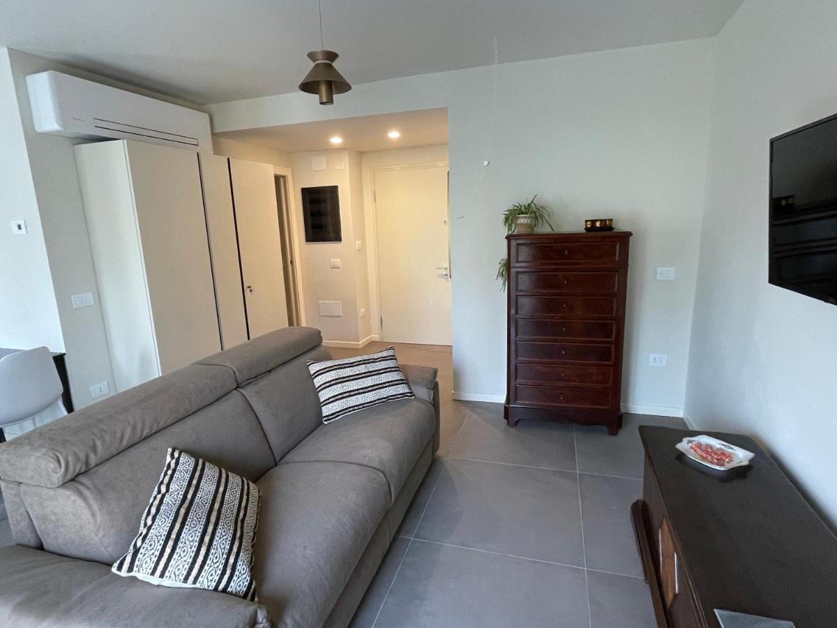 Lucia Holiday Apartments Lazise Dış mekan fotoğraf