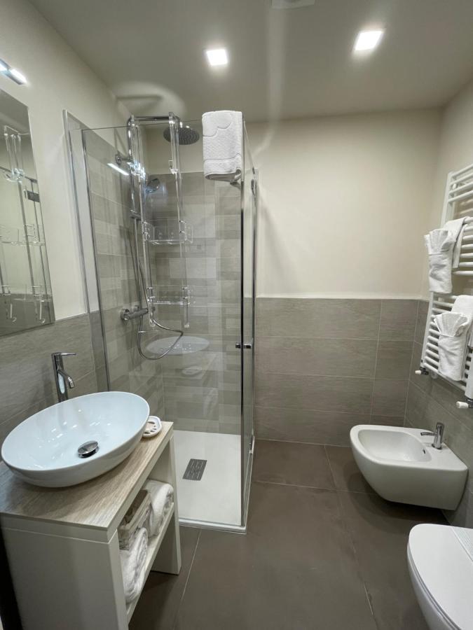 Lucia Holiday Apartments Lazise Dış mekan fotoğraf